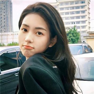 水中的女人